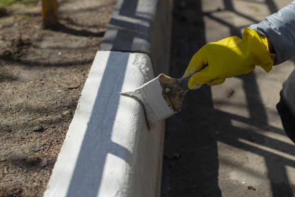 Curb Painting in Akron