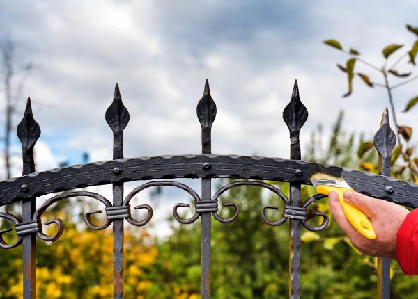Metal Gate Painting in Akron